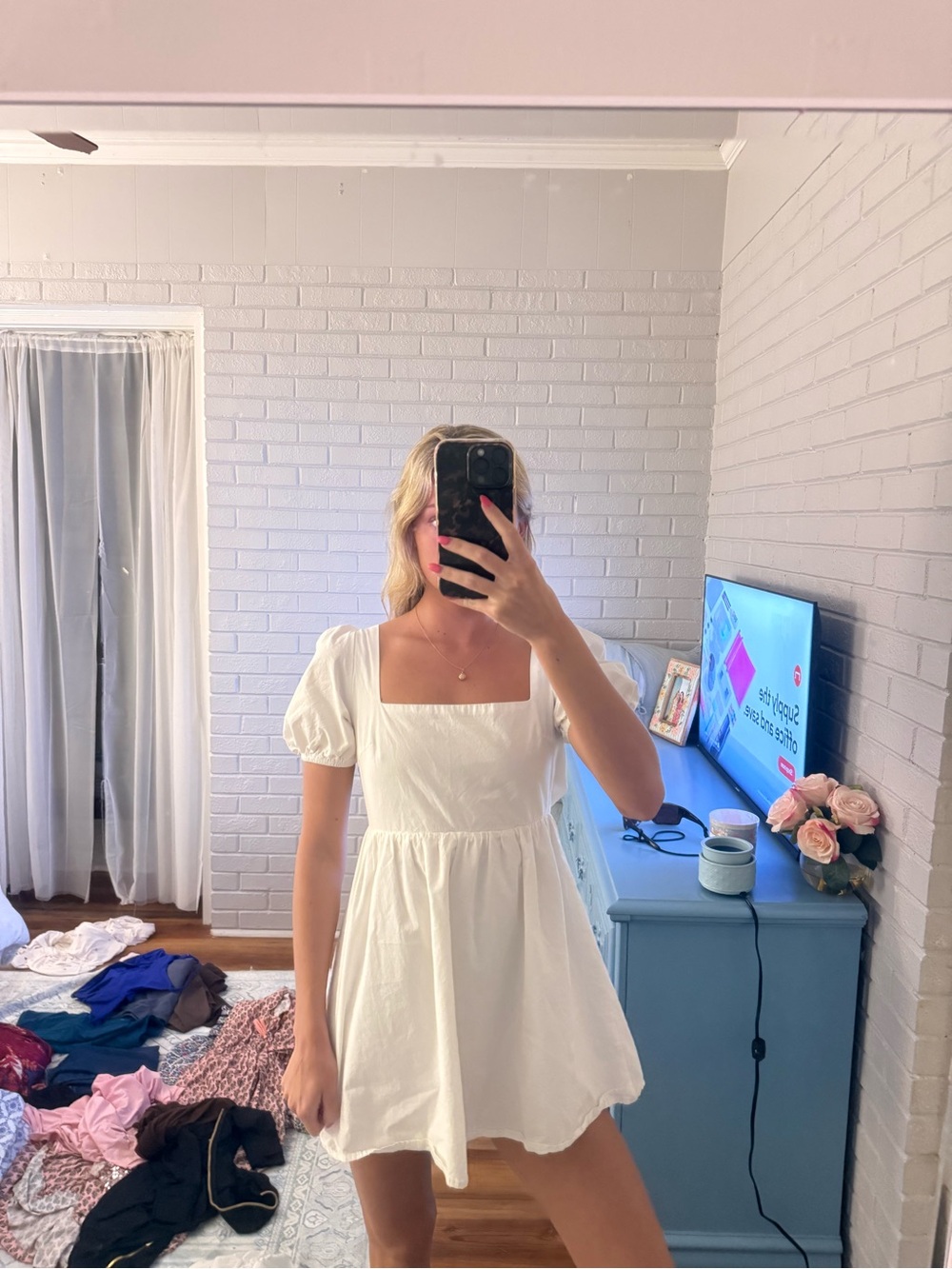 Boutique 9 White Puff-Sleeve Mini Dress